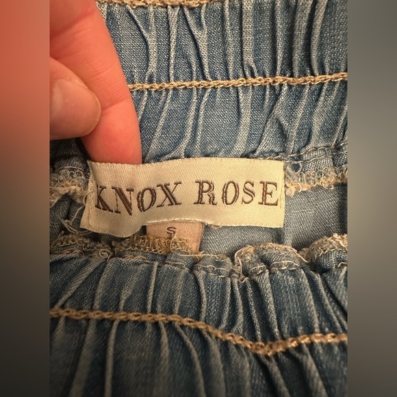 KNOX ROSE LIGHTWEIGHT FAUX DENIM PAPER BAG WAIST SHORTS - Size Small SKU:572 - Picture 2 of 5